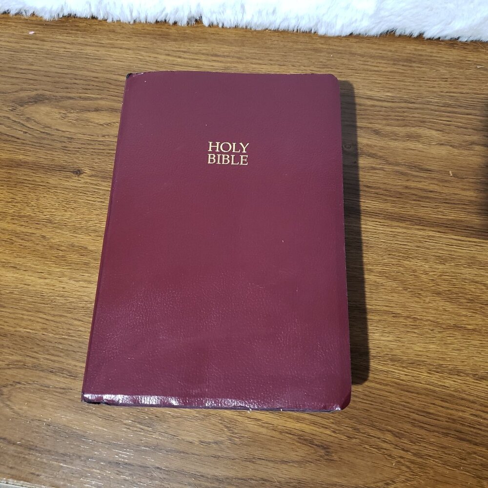 NKJV‎ Holy Bible Softcover Burgundy Reference Giant Print Red Letter 1994